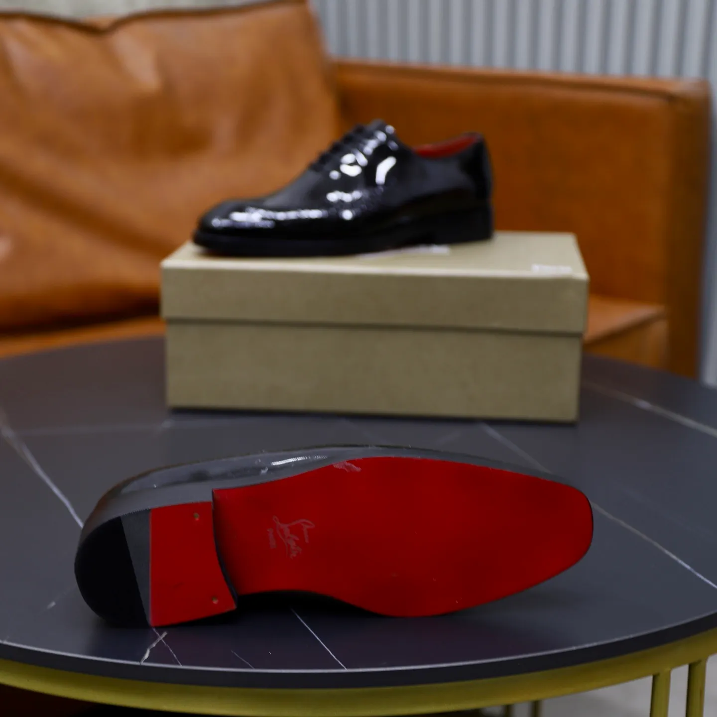 Ex-factory price: 620💰Christia*.Loubouti*🆑High-end men’s business formal leather shoes | Classic red sole shoes | Original imported first-layer cowhide | Water-dyed cowhide lining | Italian imported red rubber outsole | High-end luxury | Perfect interpretation of fashion, sunshine, style, suitable for various occasions Size: 39-44 (38.45 custom-made)